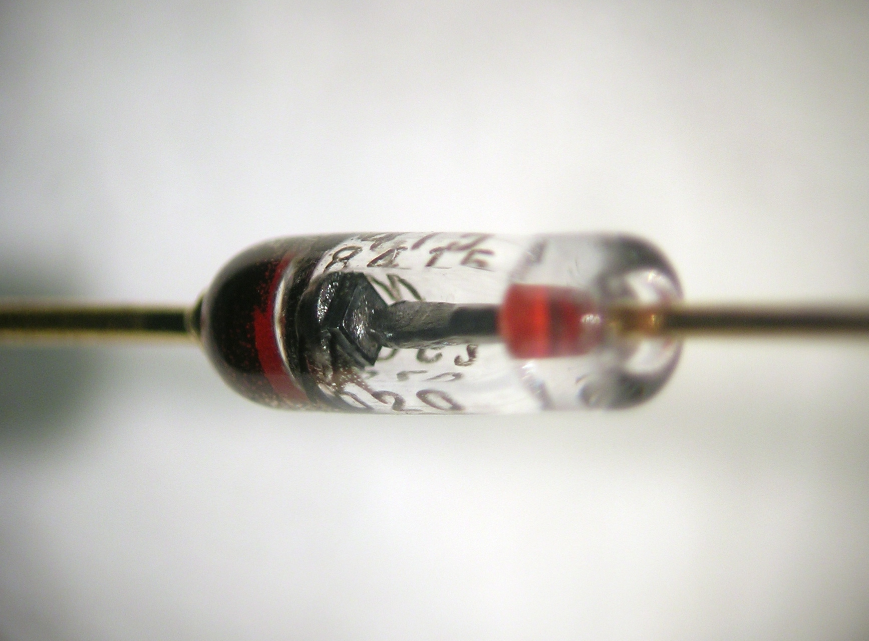 File:Diode-closeup.jpg